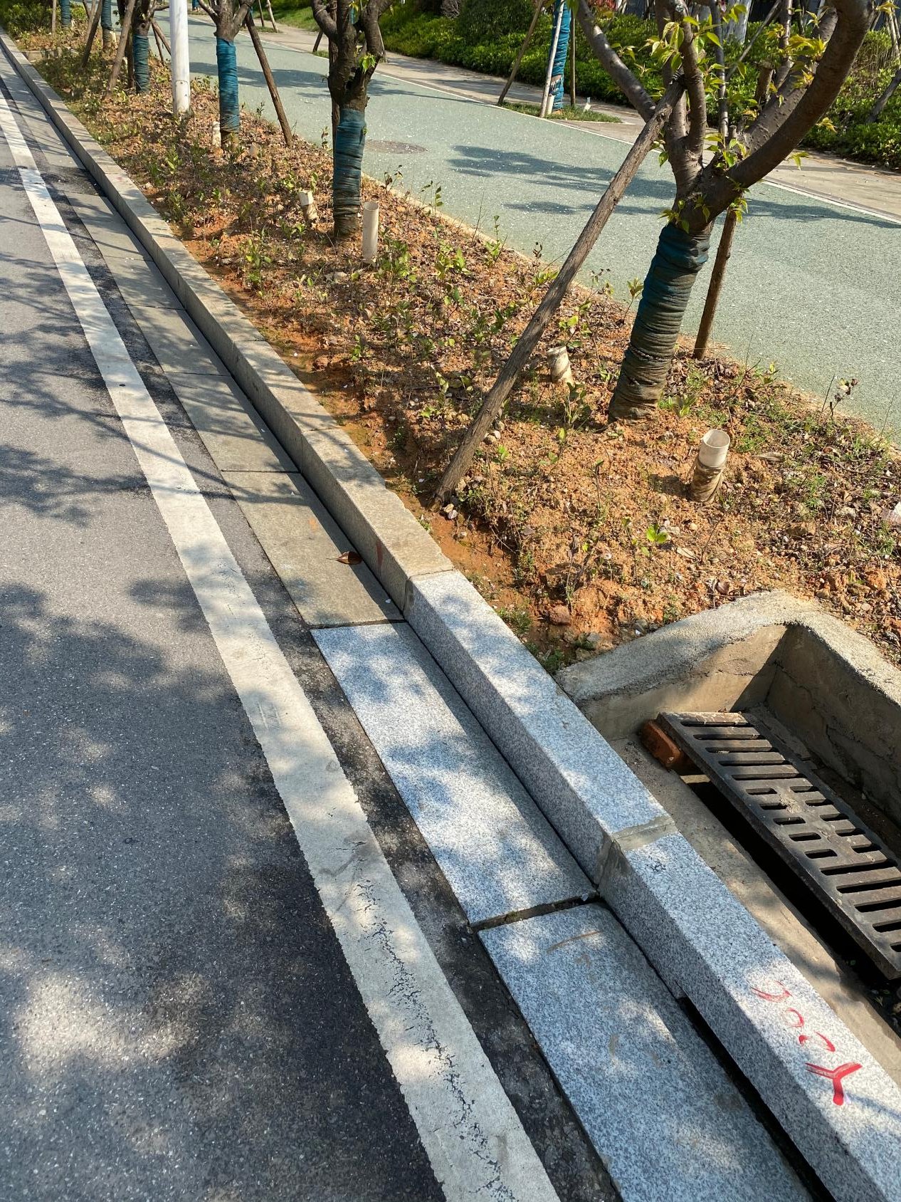 Granite kerbstone